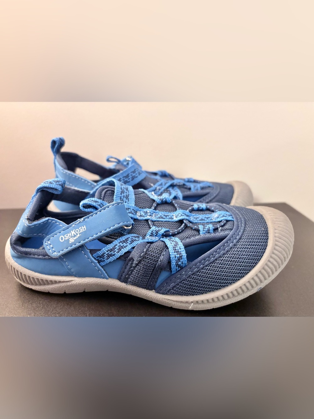 Osh Kosh shoes/sandals size 12